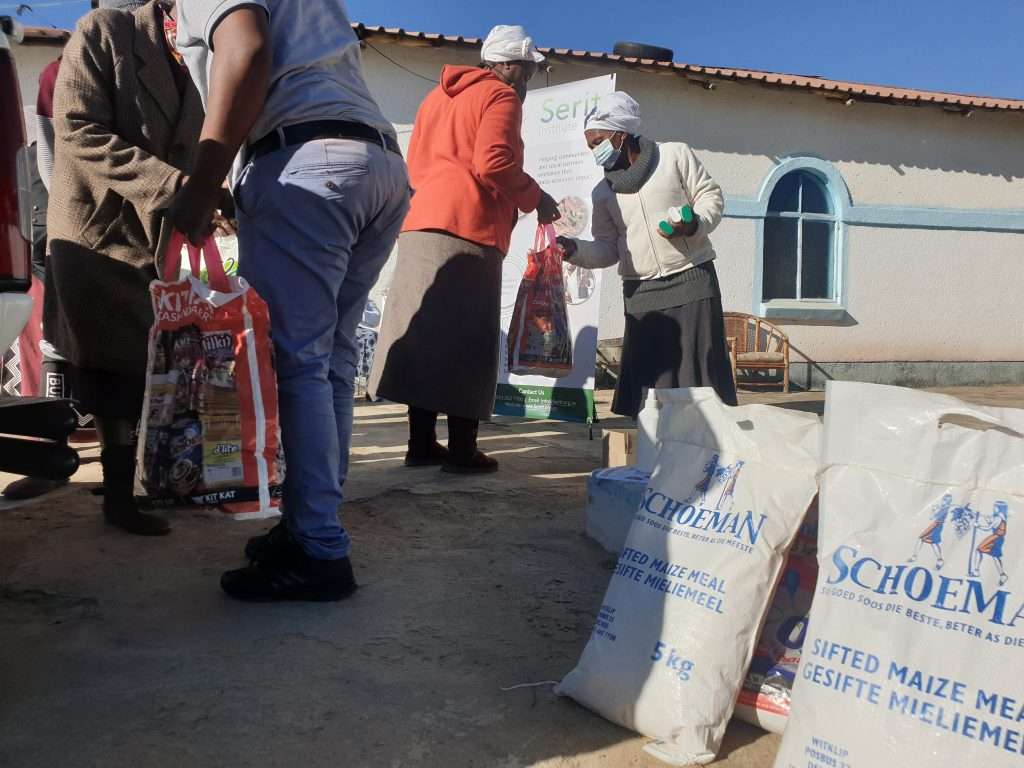 Seriti team delivering food parcels in Moloto Mpumalanga Seriti team delivering food parcels in Moloto Mpumalanga